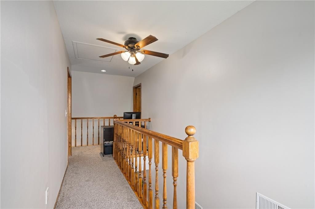 2102 W Dennis Avenue — photo 33
