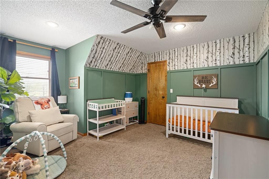 2102 W Dennis Avenue — photo 36