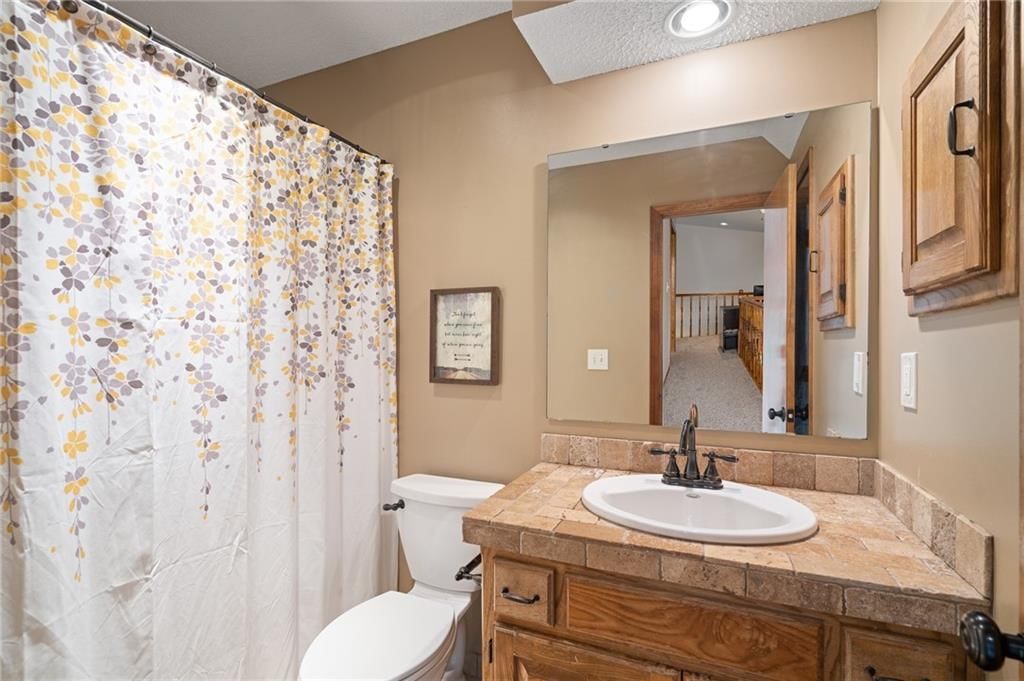 2102 W Dennis Avenue — photo 38