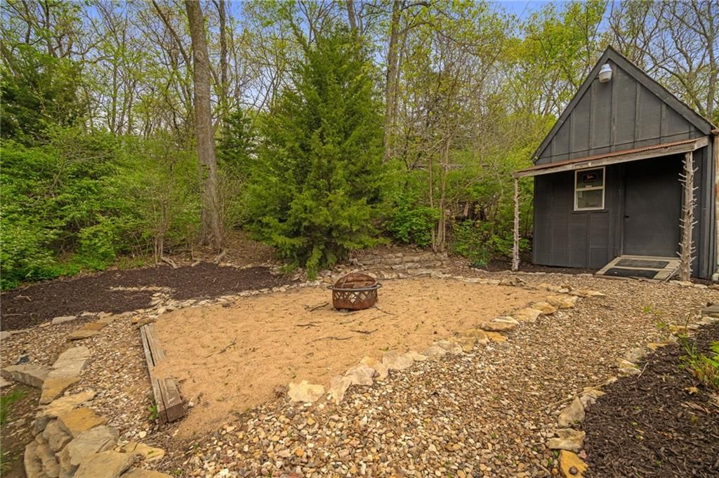 2102 W Dennis Avenue — photo 42
