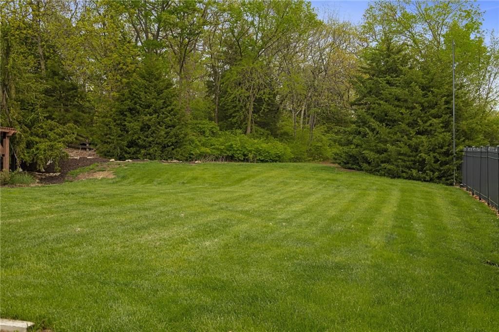 2102 W Dennis Avenue — photo 45