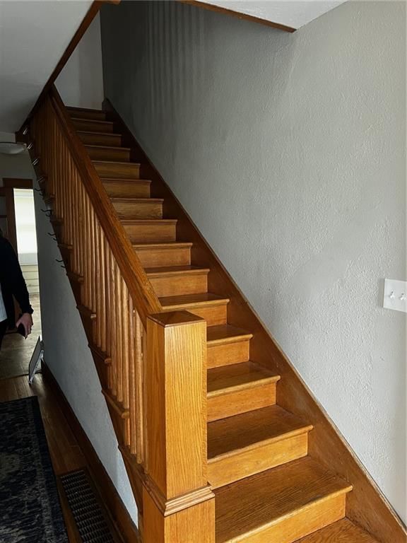 1022 S Cedar Street — photo 10