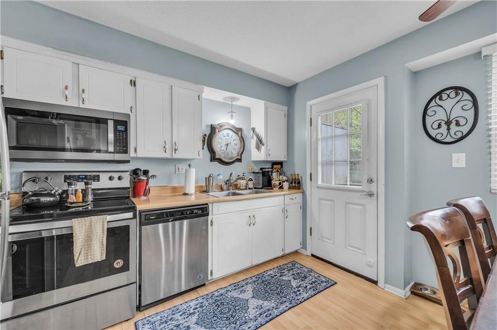 5824 NW Walnut Court — photo 9