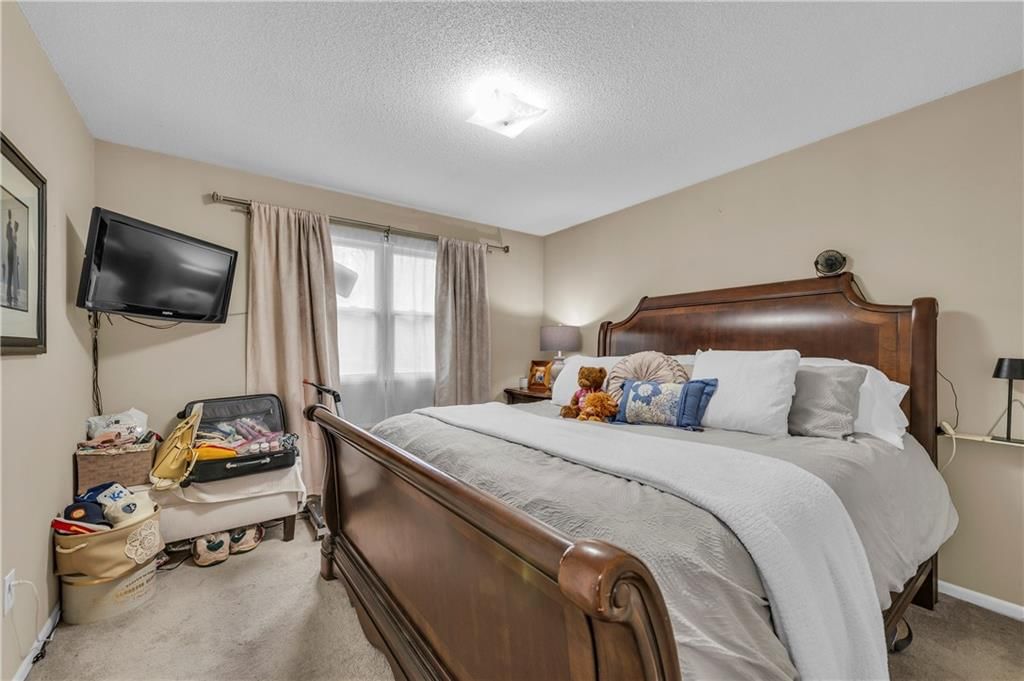 5824 NW Walnut Court — photo 10