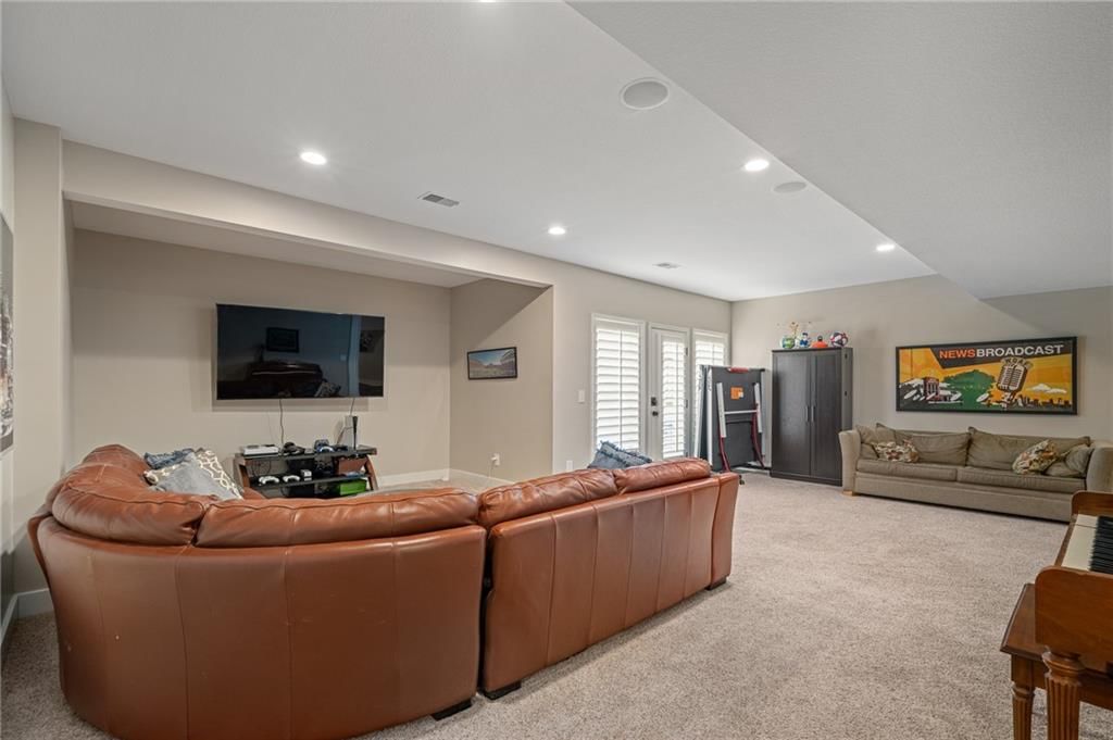 16005 Bluejacket Street — photo 56