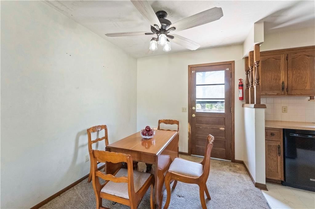 610 N Elm Street — photo 18