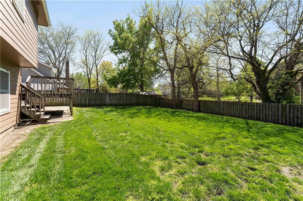 610 N Elm Street — photo 30