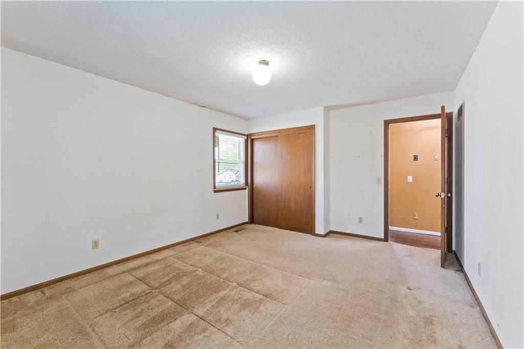 610 N Elm Street — photo 7