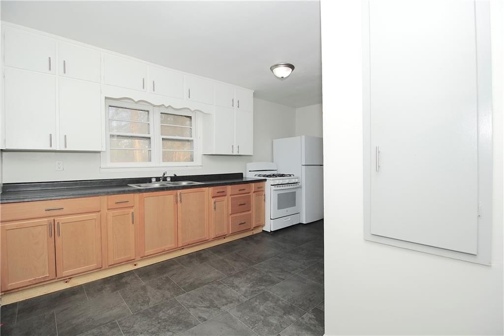 418 E 1st Avenue — photo 6