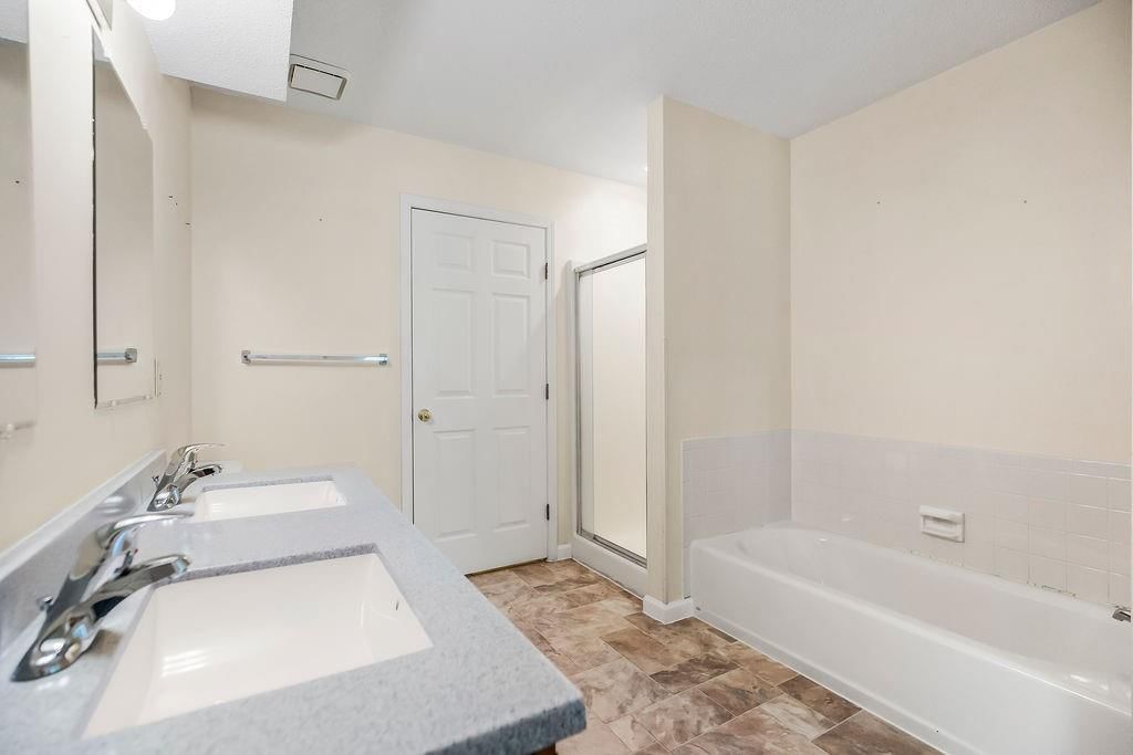 7130 N Kingston Court — photo 15