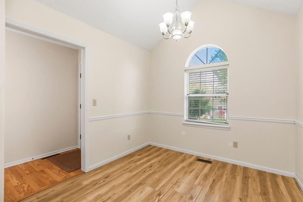 7130 N Kingston Court — photo 9
