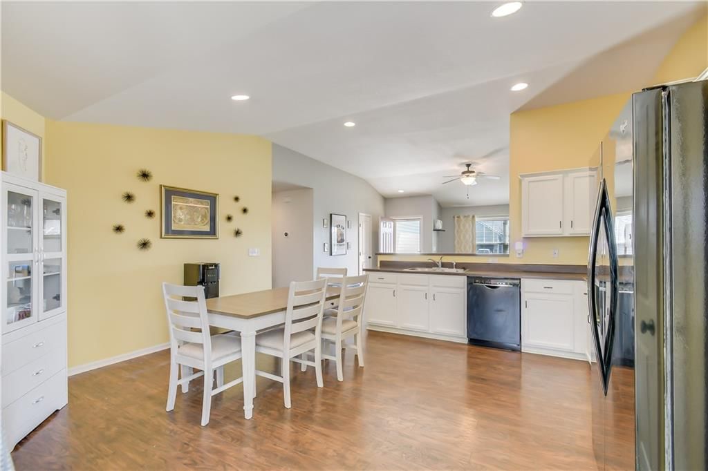 14324 Overhill Avenue — photo 11