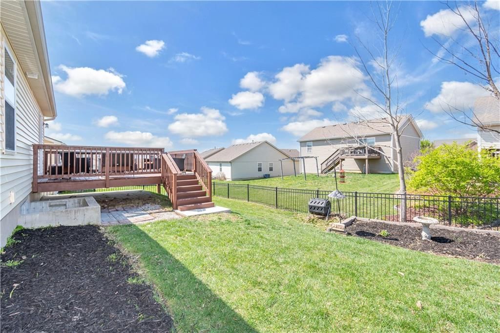 14324 Overhill Avenue — photo 25