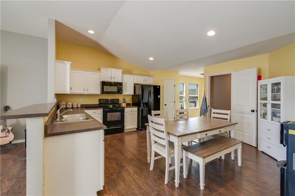 14324 Overhill Avenue — photo 7
