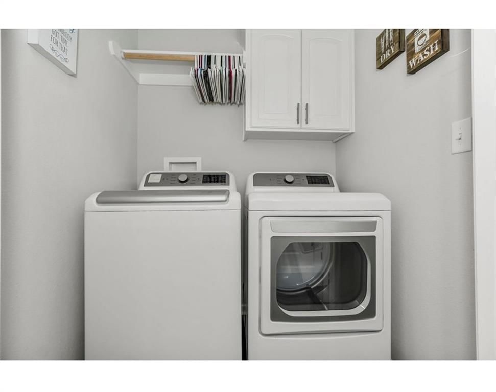 404 NE Chestnut Court — photo 11