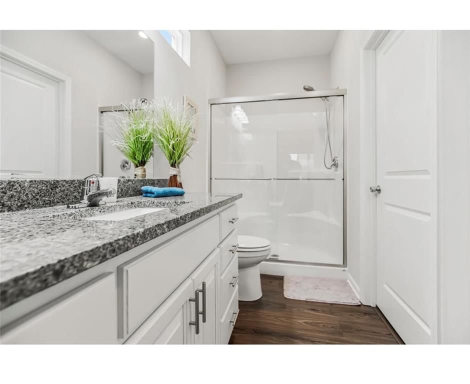 404 NE Chestnut Court — photo 10