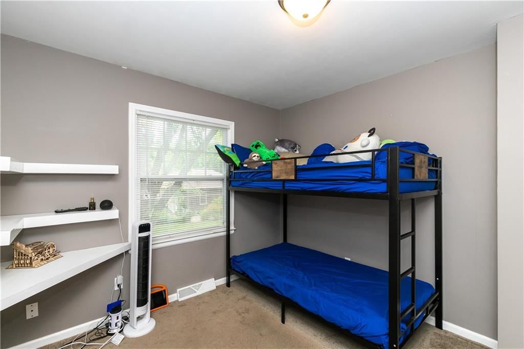 308 W Walnut Street — photo 15