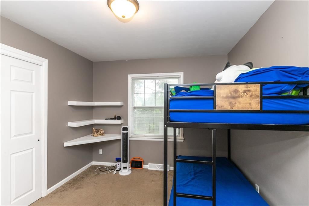 308 W Walnut Street — photo 16