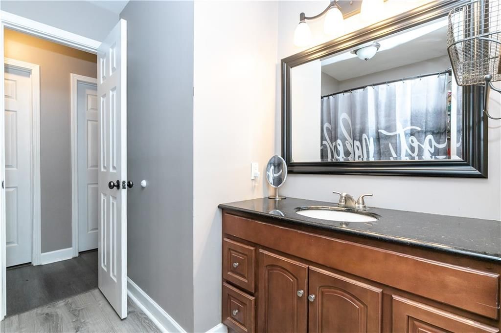 308 W Walnut Street — photo 18