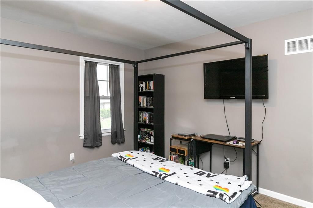 308 W Walnut Street — photo 20