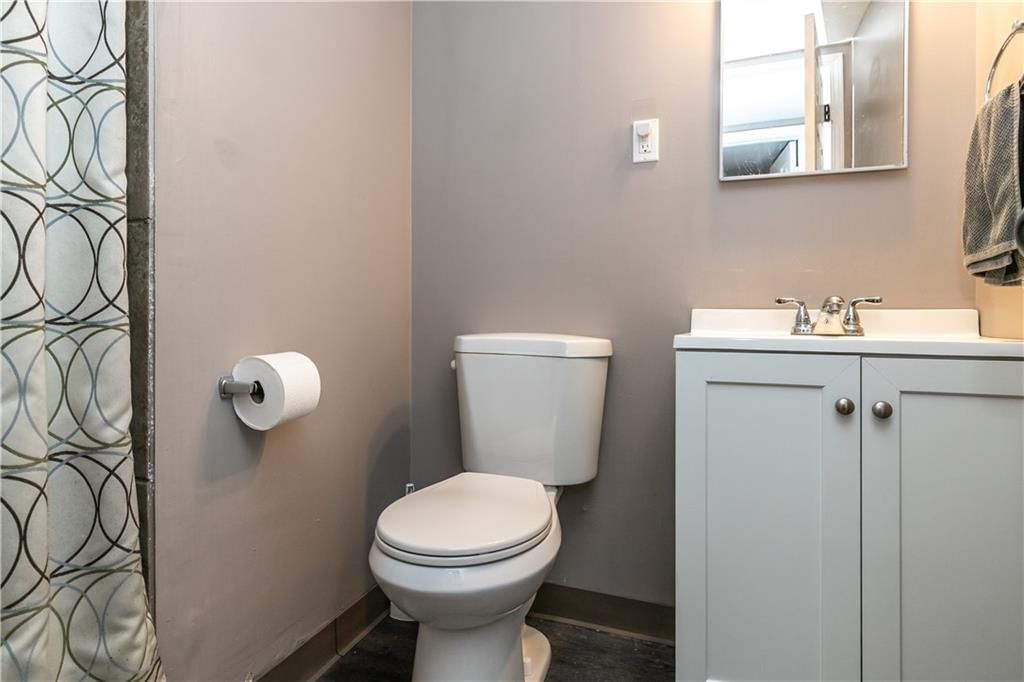 308 W Walnut Street — photo 34
