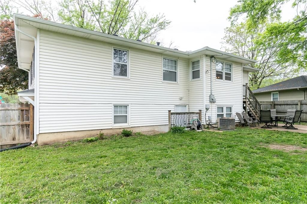 308 W Walnut Street — photo 36