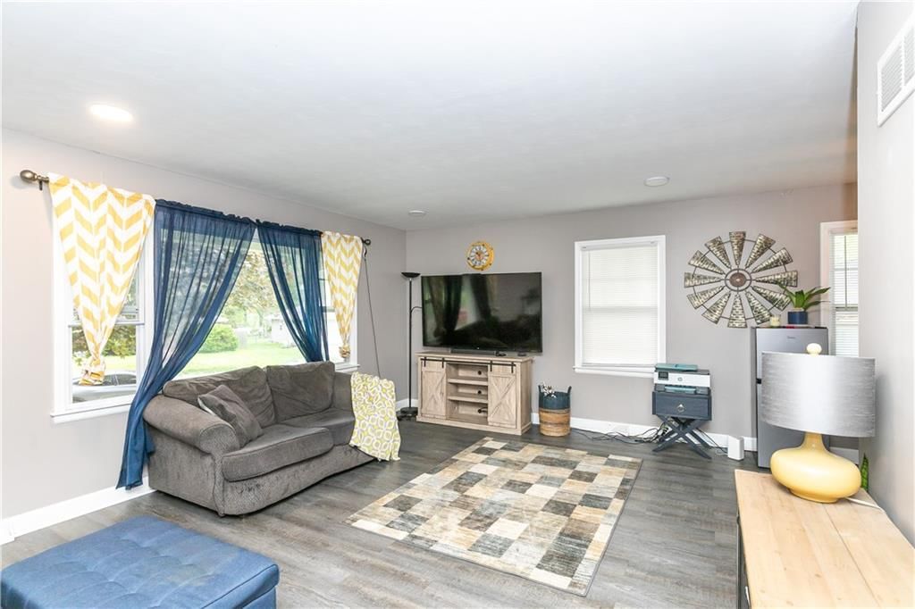 308 W Walnut Street — photo 6