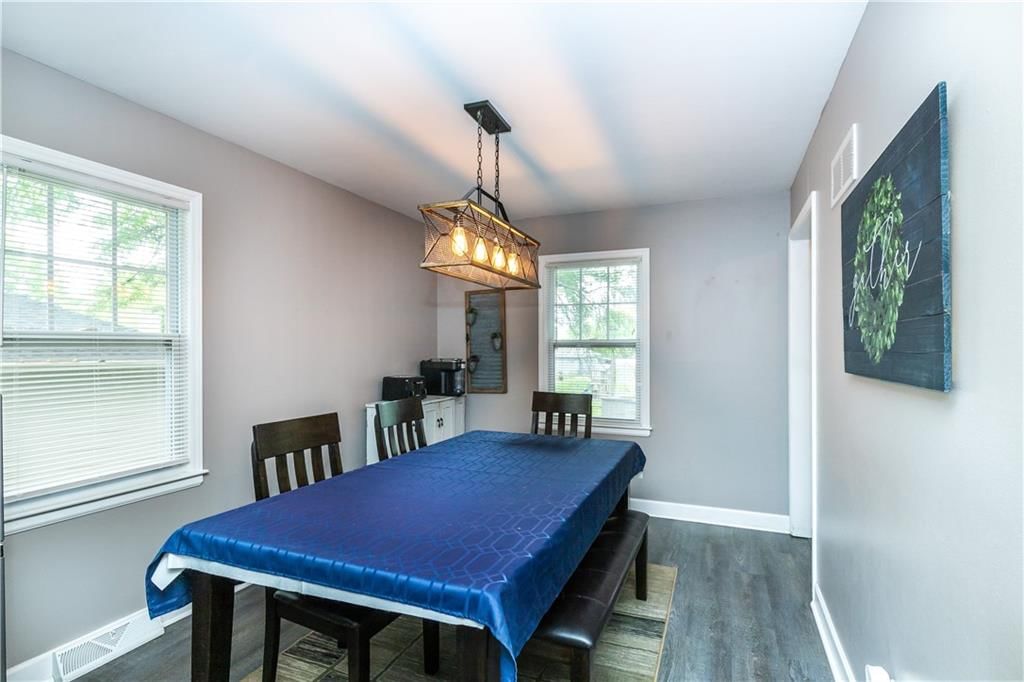 308 W Walnut Street — photo 8