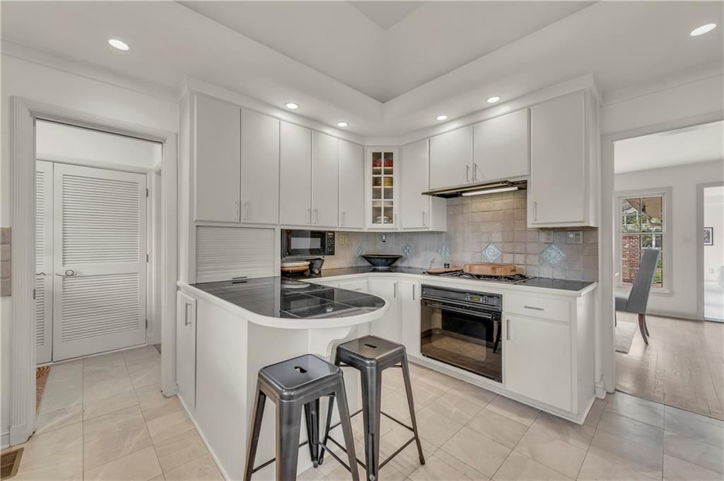 1204 W 67th Street — photo 12