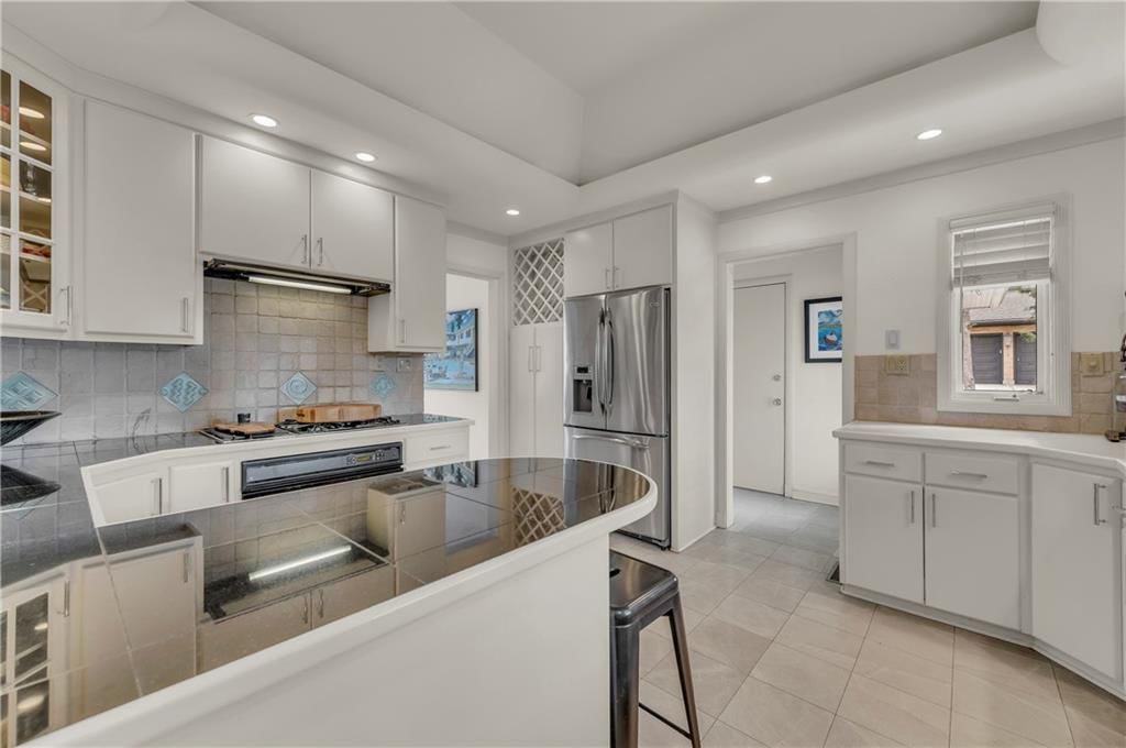 1204 W 67th Street — photo 14