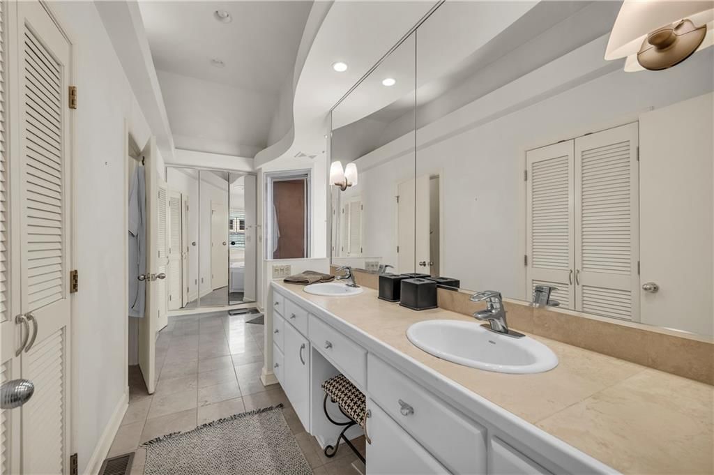 1204 W 67th Street — photo 26