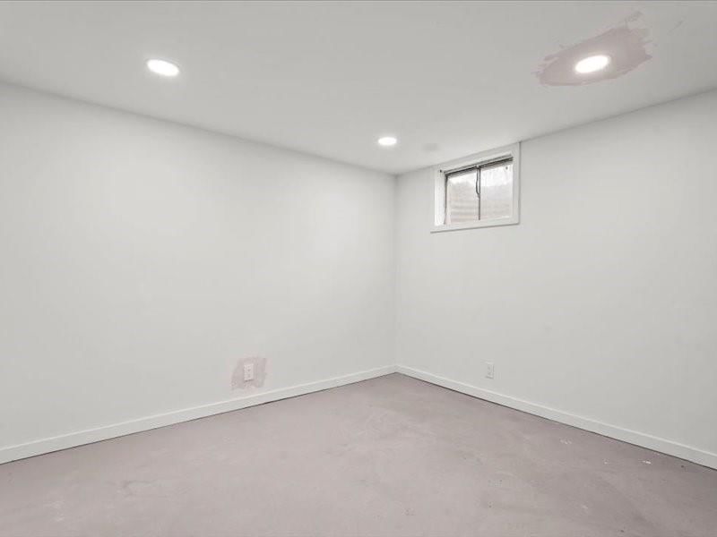 10204 Bellaire Avenue — photo 17