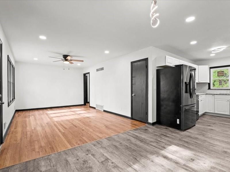 10204 Bellaire Avenue — photo 8
