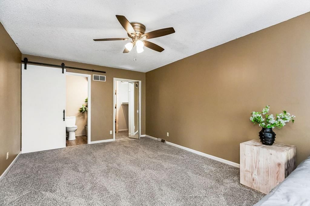 8503 N CHATHAM Avenue — photo 13
