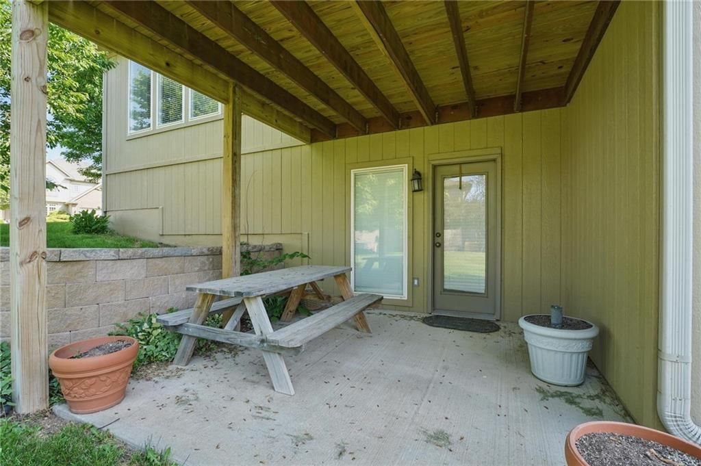 2202 Greenfield Court — photo 38
