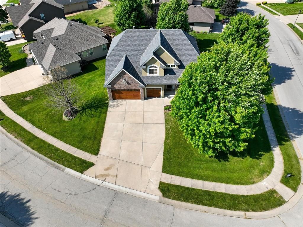 2202 Greenfield Court — photo 45