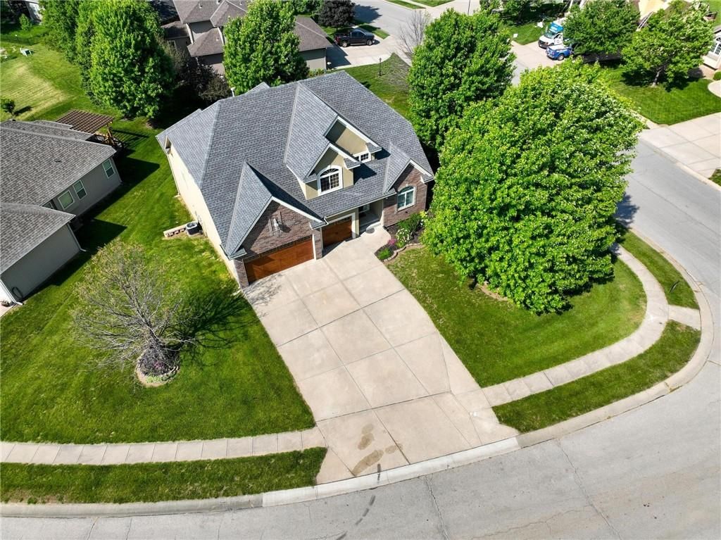 2202 Greenfield Court — photo 46