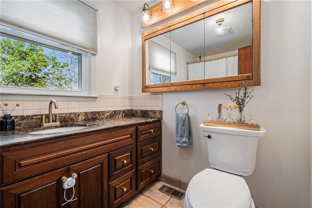 8308 Mercier Street — photo 24