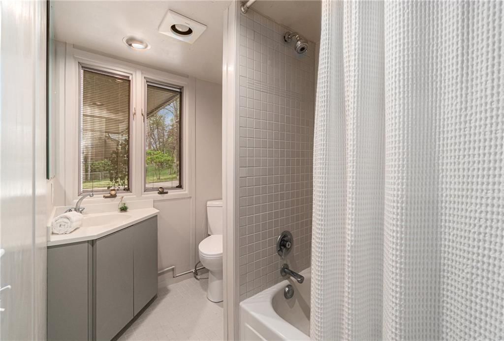 2400 W 86th Terrace — photo 25