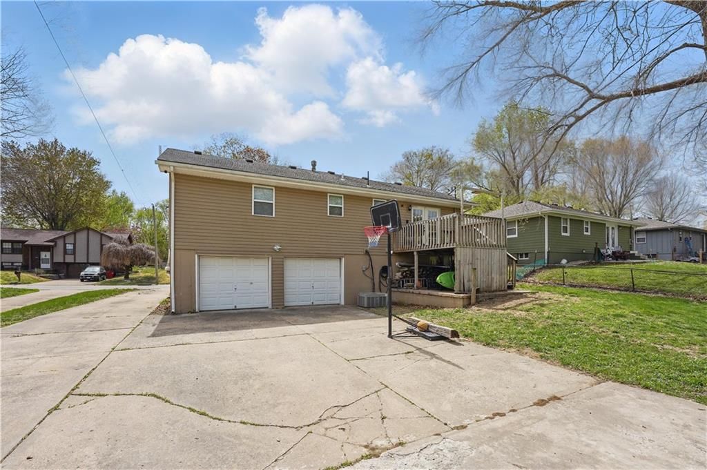 406 Allen Street — photo 31