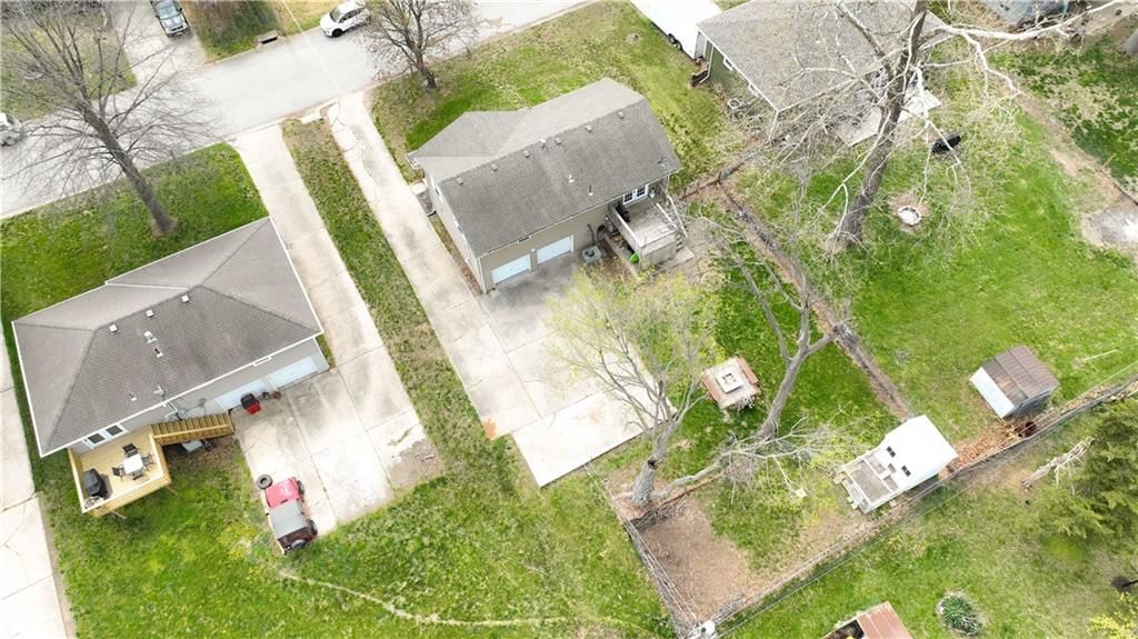 406 Allen Street — photo 35