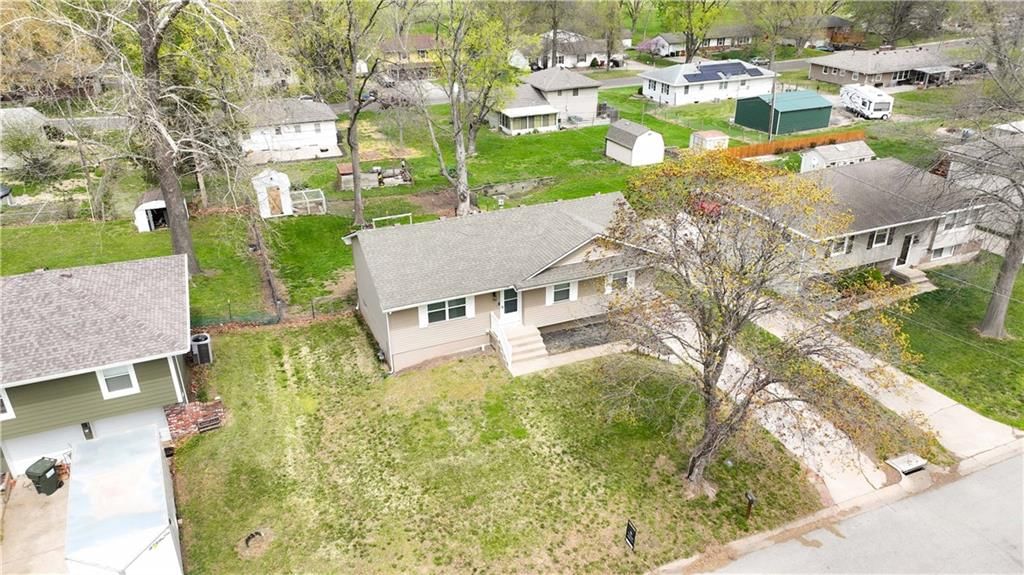 406 Allen Street — photo 38