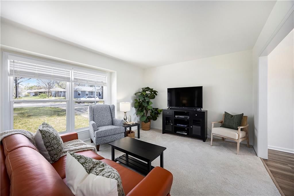 10728 Wheeling Avenue — photo 10