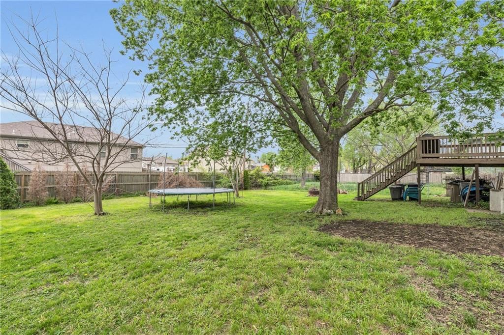 514 S Oak Street — photo 26
