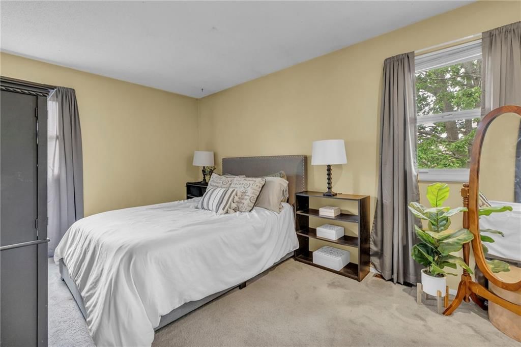 514 S Oak Street — photo 10
