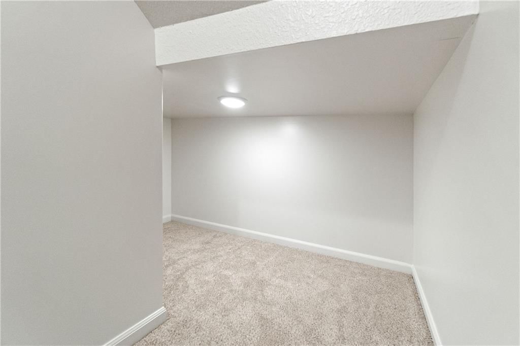 16955 W 168th Terrace — photo 36