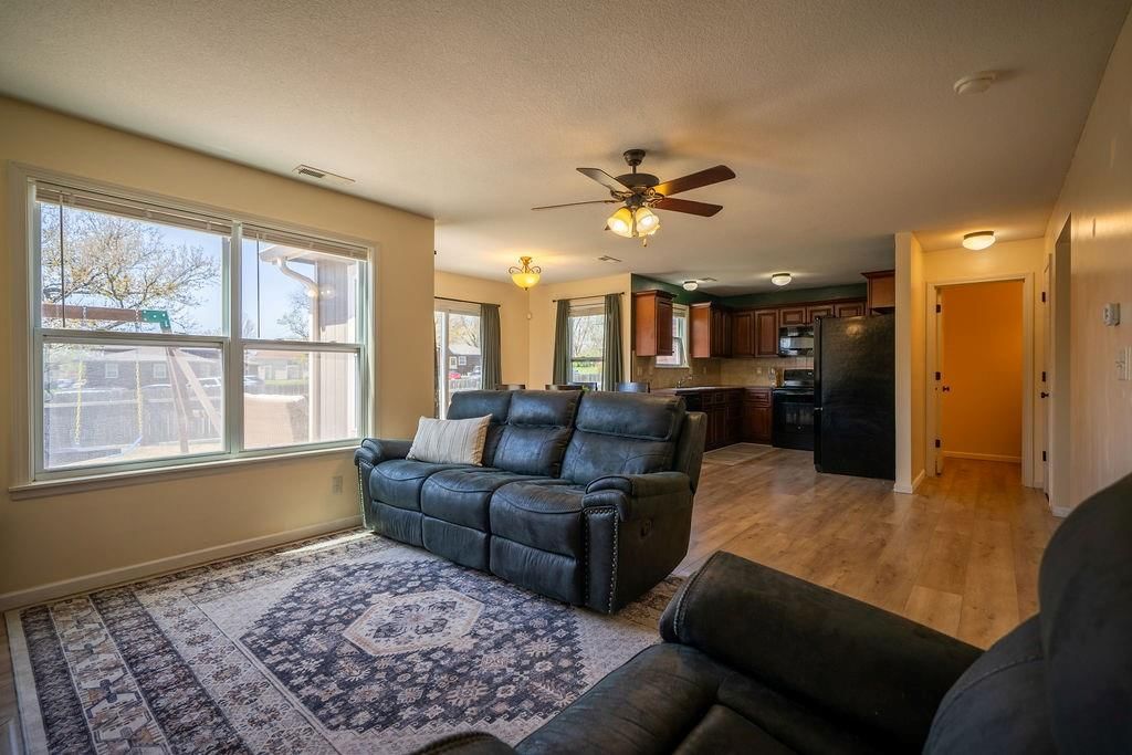 2605 Knollbrook Court — photo 6