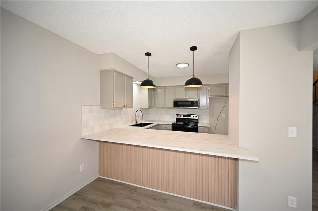 6816 N Fisk Avenue — photo 12