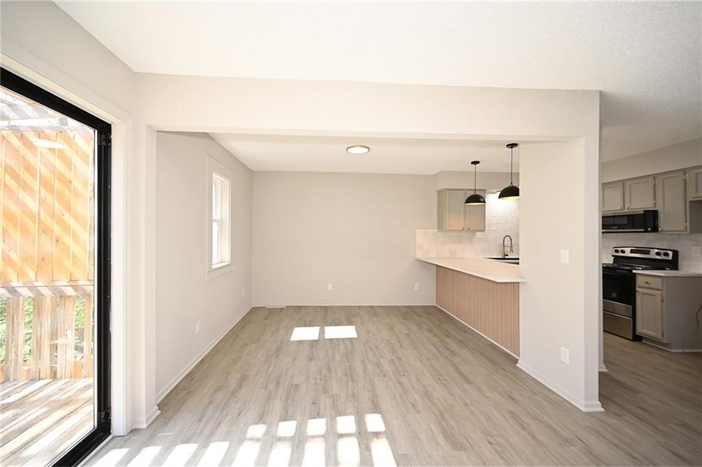 6816 N Fisk Avenue — photo 14