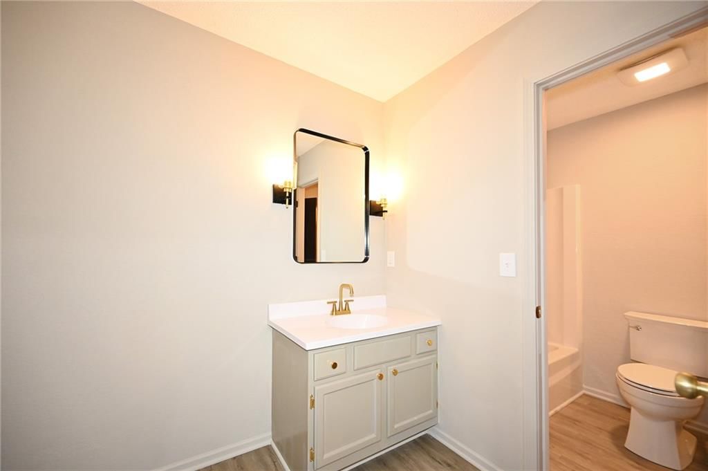 6816 N Fisk Avenue — photo 20